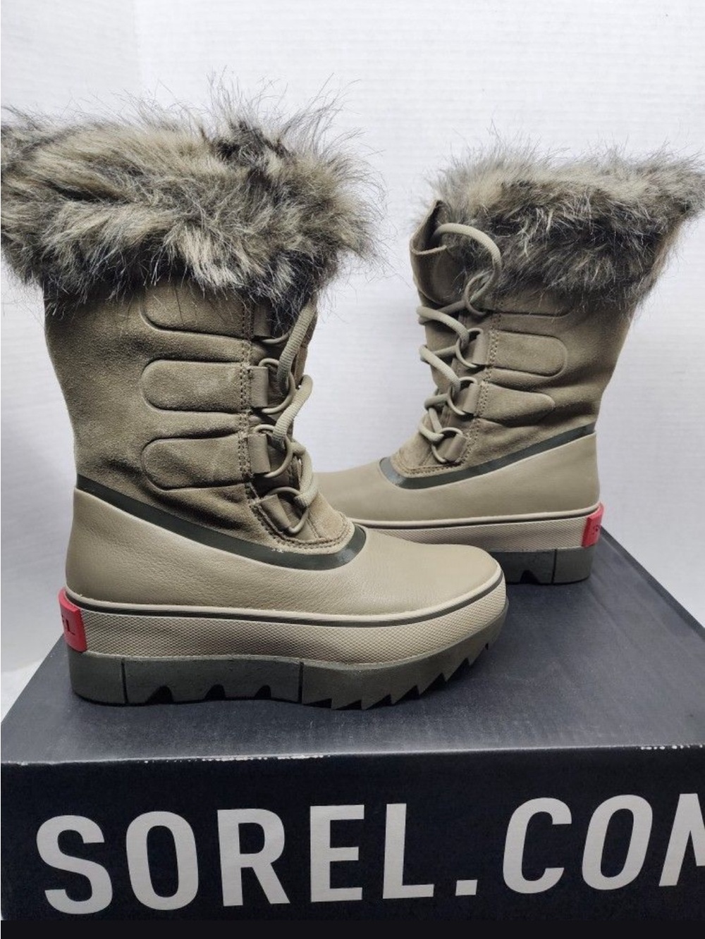 Sorel - Picture 2 of 8